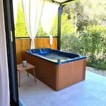 מלון דירות Grand Relax 4*