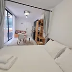 מלון דירות Grand Relax דיאקופטו