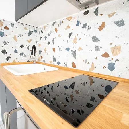 Grand Relax アパートホテル 4*